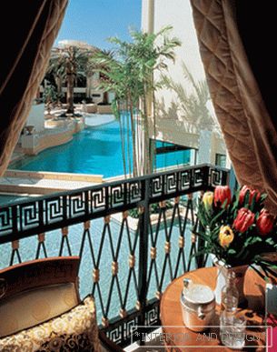 Life 'from versace'
