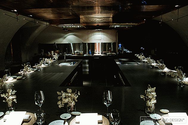 Chef's table: a chamber restaurant with gastronomy