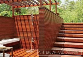 Wooden shower to the country with their own hands