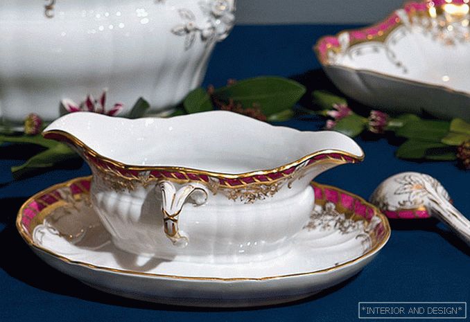 Porcelain for the queen