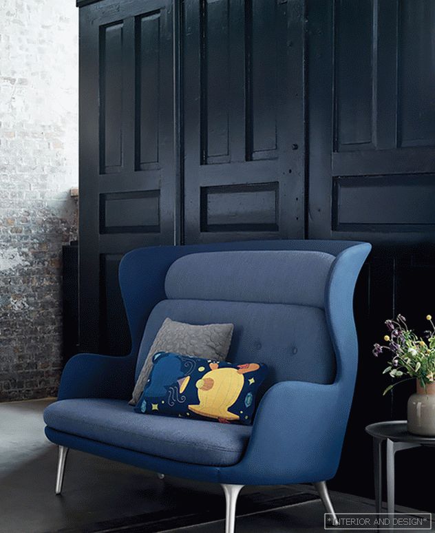 Jaime hayon: a sofa for solitude