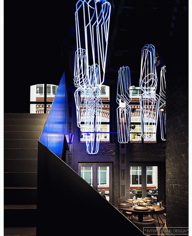 Ind architects: gastrobar with ultraviolet