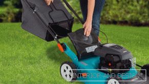 Which is better to buy a lawn mower to give?