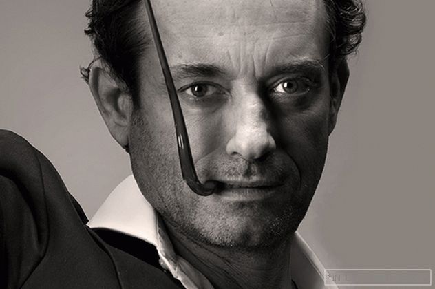 Armchair alice: masterpiece of the artist