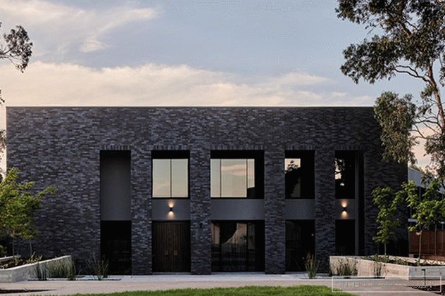 Hotel in australian vineyards