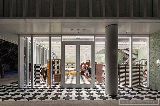 Prada opens a store in miami