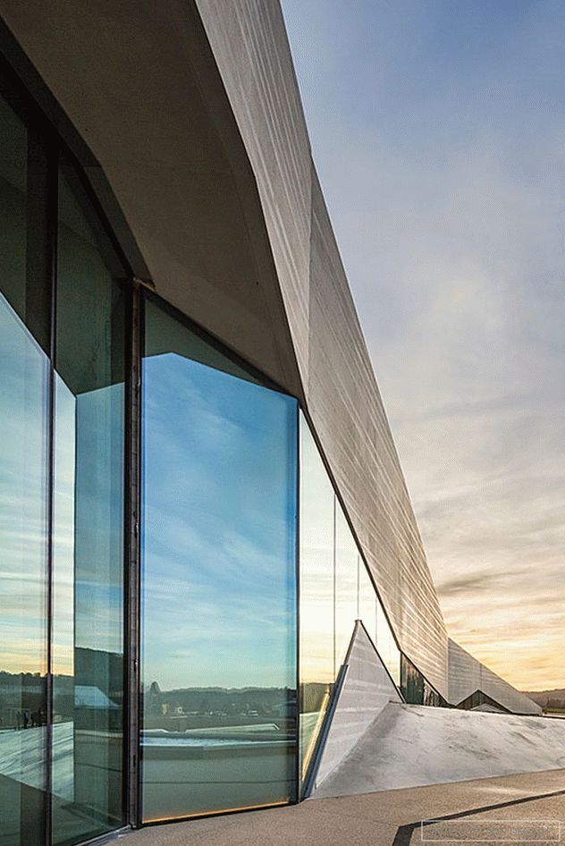 Snøhetta: rock painting center